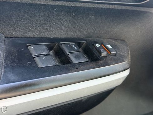 Used 2016 Toyota Tundra SR5 w/ SR5 Upgrade Package image 7