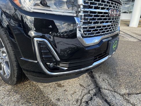 Certified 2023 GMC Acadia Denali w/ Trailering Package image 4