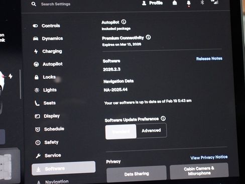 Used 2023 Tesla Model 3 Standard Range image 29