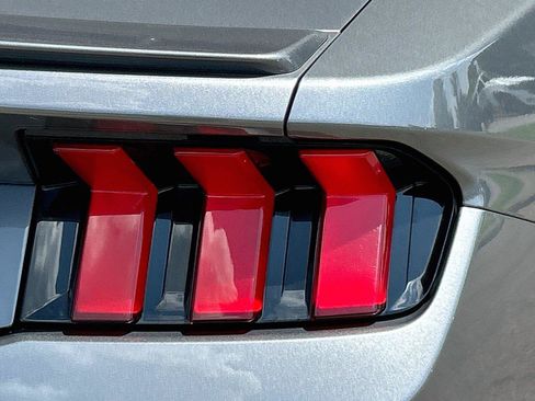 Used 2025 Ford Mustang Premium RWD image 11