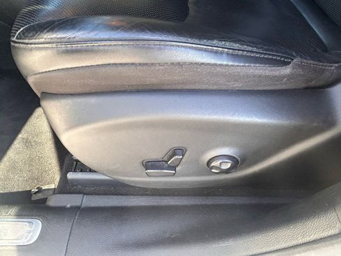 Used 2021 Jeep Cherokee Limited image 11