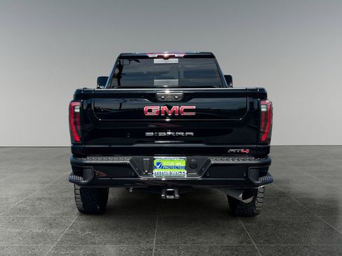 Used 2025 GMC Sierra 2500 AT4 w/ AT4 Premium Plus Package AWD/4WD image 7