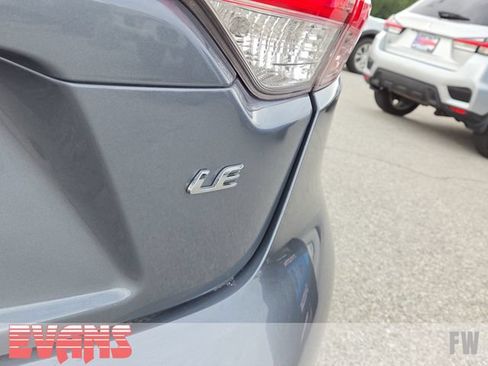 Used 2023 Toyota Corolla LE FWD image 3