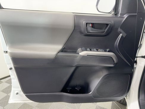 Used 2020 Toyota Tacoma SR5 image 20