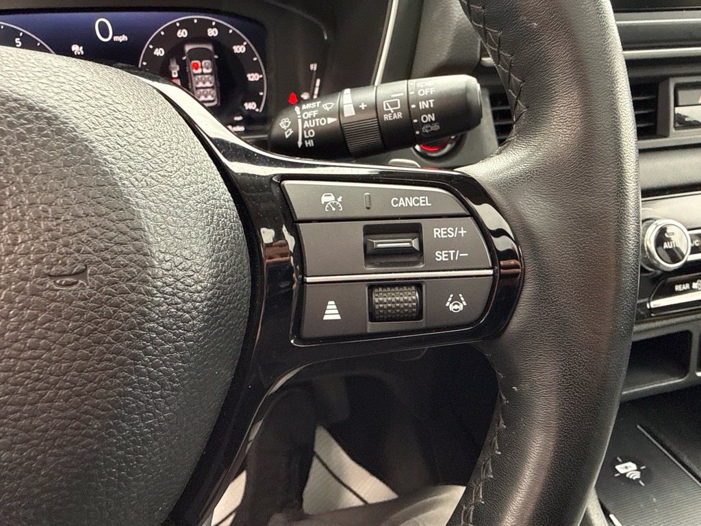 Used 2024 Honda Pilot Elite image 18