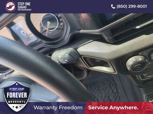 Used 2025 Jeep Gladiator Sport AWD/4WD image 24