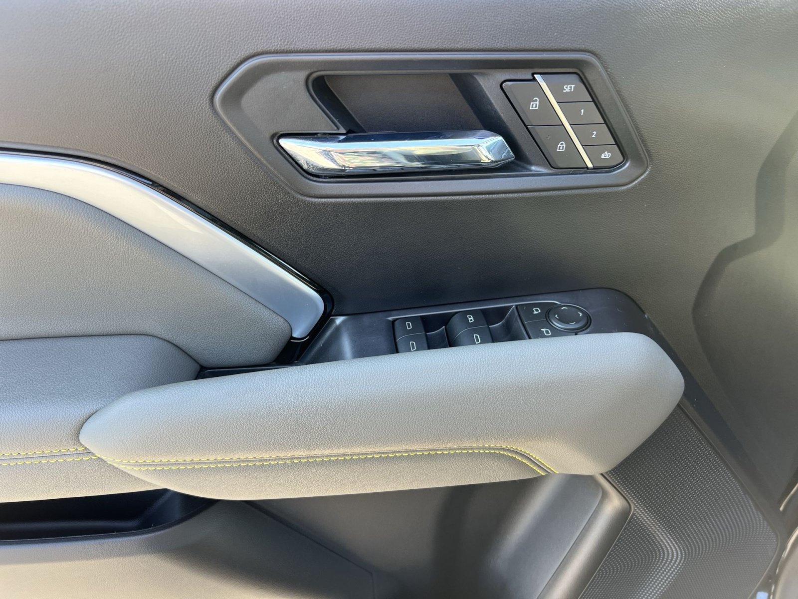 Used 2026 Chevrolet Colorado ZR2 AWD/4WD image 15