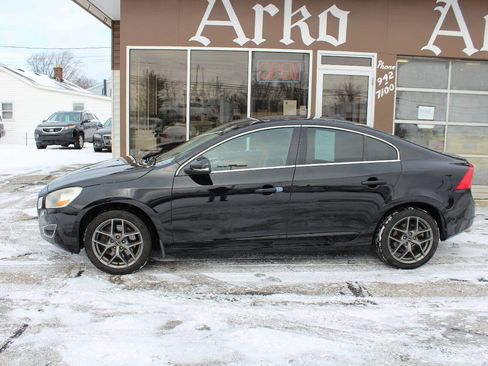 Used 2012 Volvo S60 T5 image 5