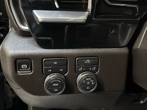 Certified 2025 Chevrolet Silverado 2500 LT w/ Convenience Package image 15