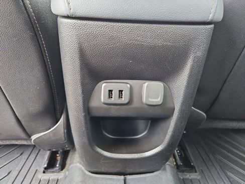 Used 2018 Chevrolet Colorado Z71 w/ Centennial Edition image 28