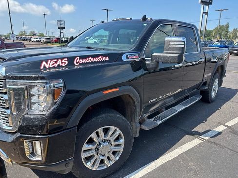 Certified 2021 GMC Sierra 2500 Denali w/ Denali Ultimate Package AWD/4WD image 1