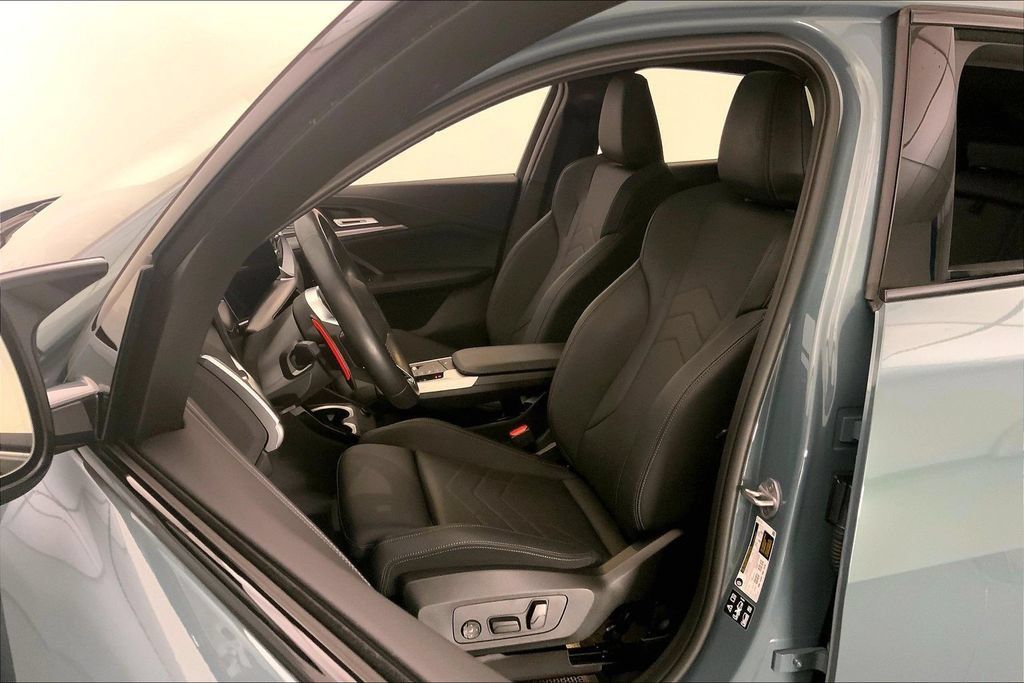 Used 2026 BMW X2 M35i AWD/4WD image 13