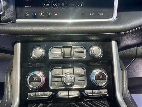 Used 2021 GMC Yukon Denali w/ Denali Premium Package AWD/4WD image 30