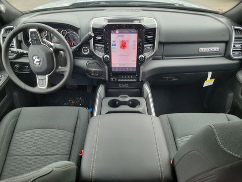 New 2026 RAM 2500 Big Horn AWD/4WD image 10