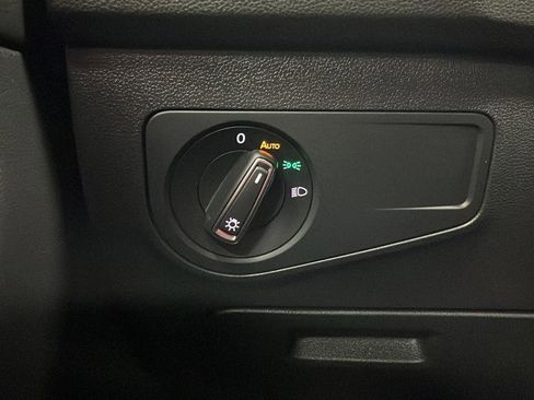 Used 2024 Volkswagen Tiguan SE AWD/4WD image 32