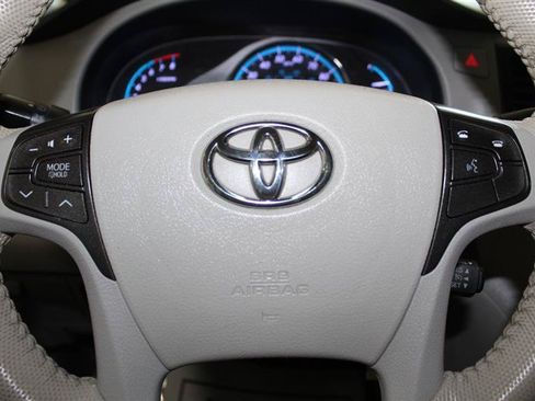 Used 2014 Toyota Sienna XLE AWD/4WD image 17