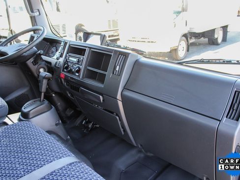 Used 2024 Isuzu NPR HD image 30