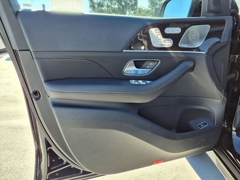 Certified 2025 Mercedes-Benz GLS 450 4MATIC image 12