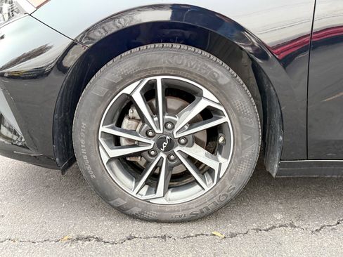 Certified 2023 Kia Forte LXS image 7