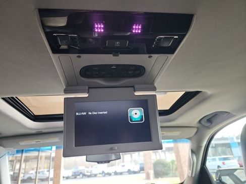 Used 2019 Chevrolet Tahoe LT image 36