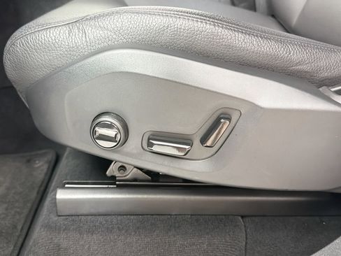 Certified 2024 Volvo XC90 B6 Plus AWD/4WD image 18