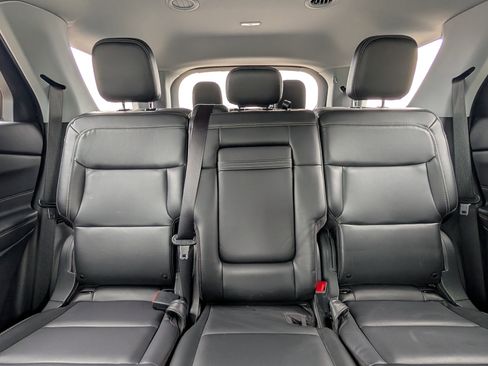 Used 2023 Ford Explorer XLT w/ Equipment Group 202A image 30