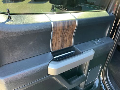 Used 2020 Ford F150 Lariat w/ Equipment Group 501A Mid image 21