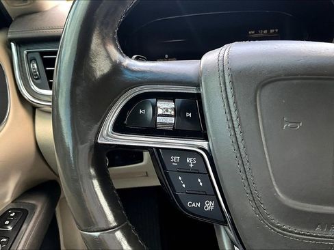Used 2017 Lincoln Continental Reserve w/ Technology Package FWD image 20