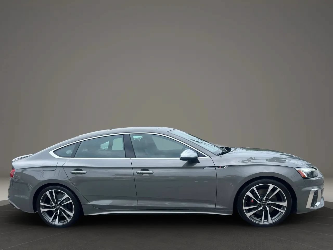 Used 2023 Audi S5 Premium Plus w/ Premium Plus Package AWD/4WD image 4