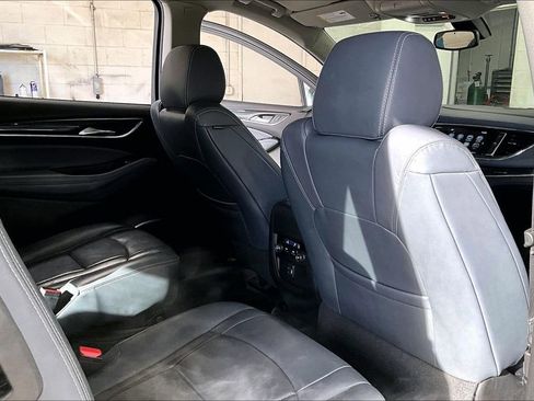 Used 2018 Buick Enclave Essence image 28