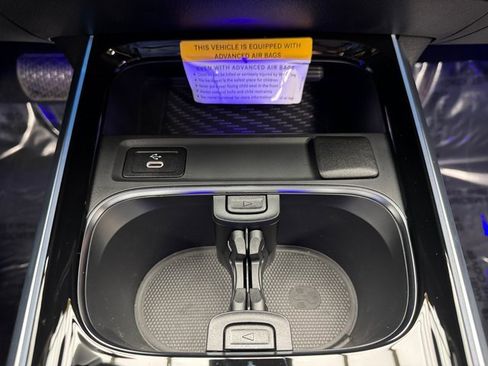 New 2025 Mercedes-Benz GLB 250 4MATIC image 18