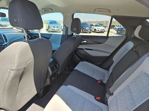 Used 2022 Chevrolet Equinox LS w/ LS Convenience Package AWD/4WD image 25