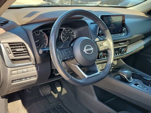 Used 2023 Nissan Rogue SV w/ SV Premium B Package FWD image 13