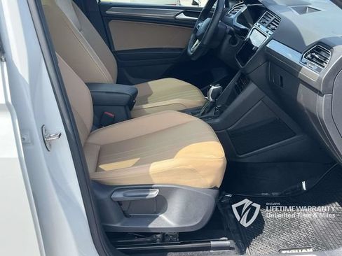 Used 2022 Volkswagen Tiguan SE R-Line FWD image 29