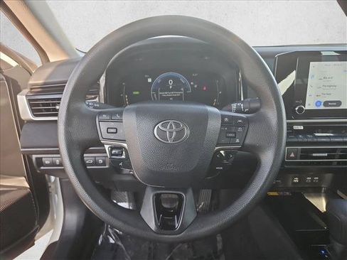 Used 2025 Toyota Camry LE FWD image 13