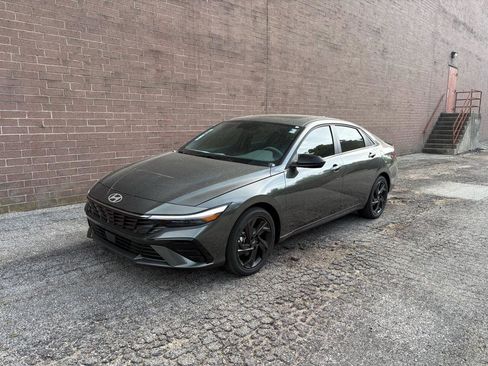 New 2026 Hyundai Elantra SEL Sport FWD image 1