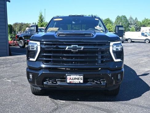 Used 2024 Chevrolet Silverado 3500 LT w/ Midnight Edition AWD/4WD image 12