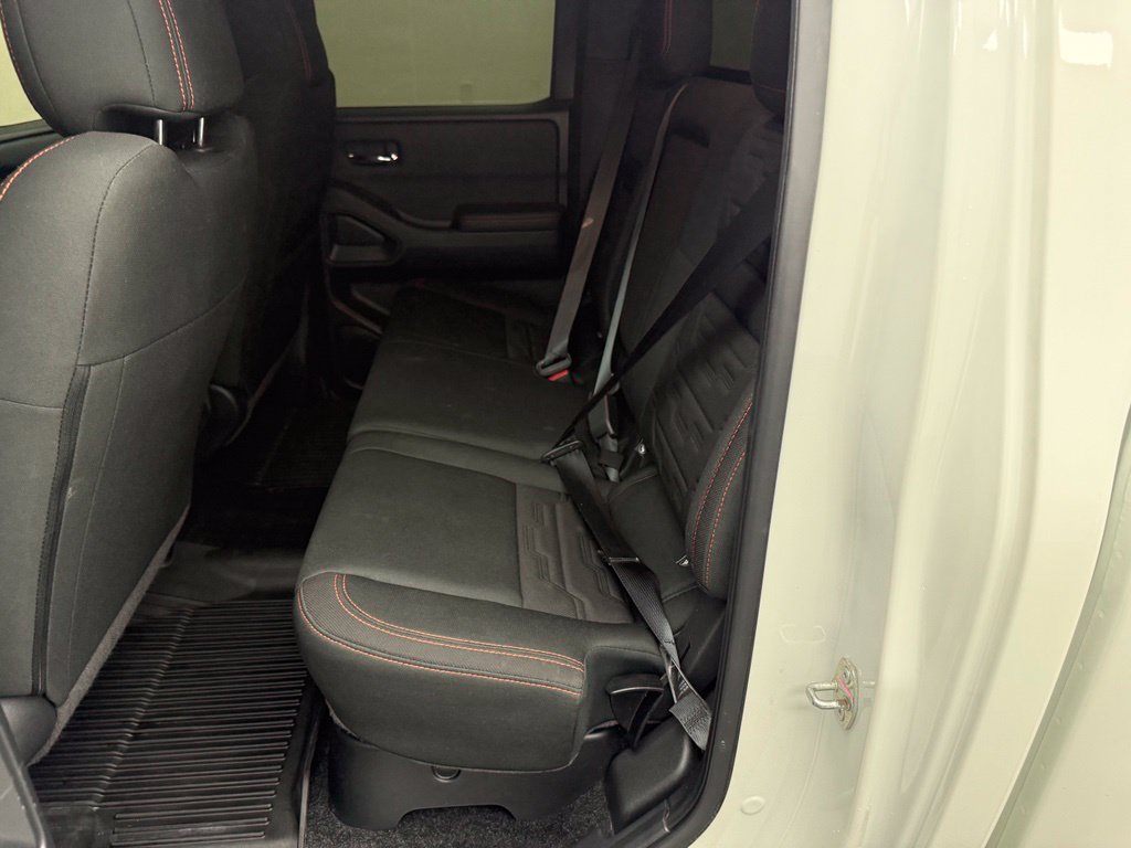 Used 2024 Nissan Frontier PRO-4X w/ Technology Package AWD/4WD image 36