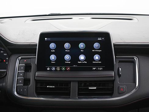 Used 2021 Chevrolet Tahoe RST w/ Luxury Package AWD/4WD image 17