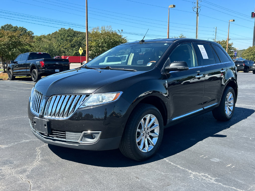 Used 2015 Lincoln MKX AWD w/ Equipment Group 101A image 3
