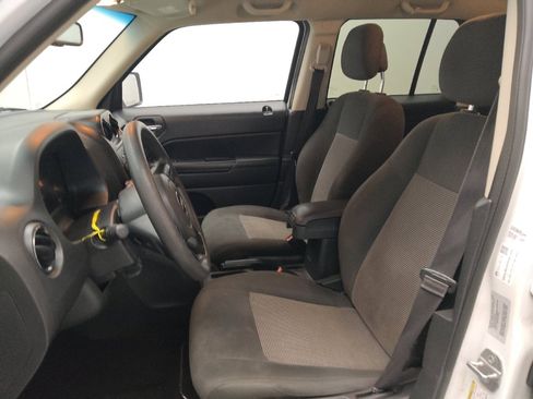 Used 2016 Jeep Patriot Sport w/ Power Value Group image 17