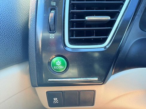 Used 2013 Honda Civic LX image 37