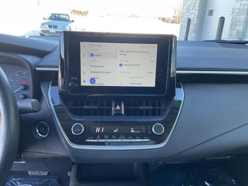 Used 2024 Toyota Corolla LE image 25