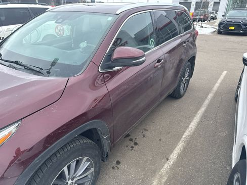 Certified 2017 Toyota Highlander XLE image 5