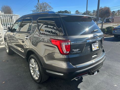 Used 2018 Ford Explorer Limited image 5