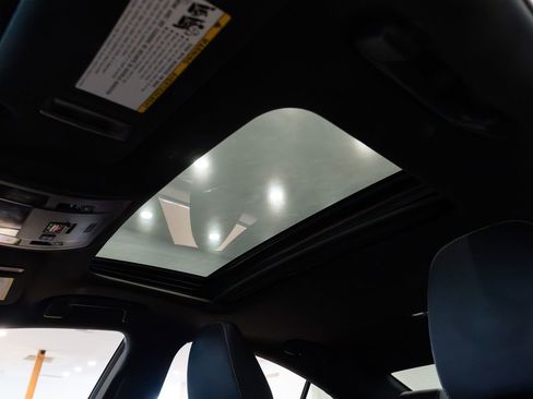 Used 2024 Lexus IS 350 F Sport RWD image 15