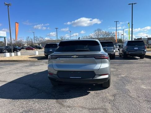 New 2026 Chevrolet Equinox EV LT image 4