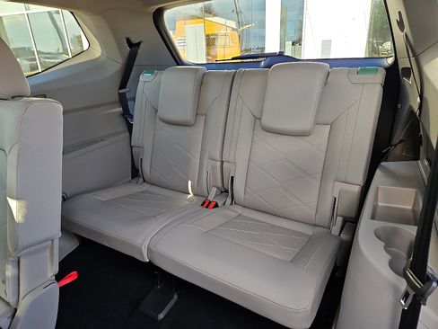 New 2026 Volkswagen Atlas SE image 9