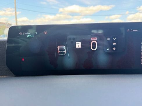 Used 2025 Ford Expedition Tremor AWD/4WD image 16