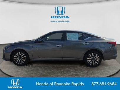 Used 2023 Nissan Altima 2.5 SV